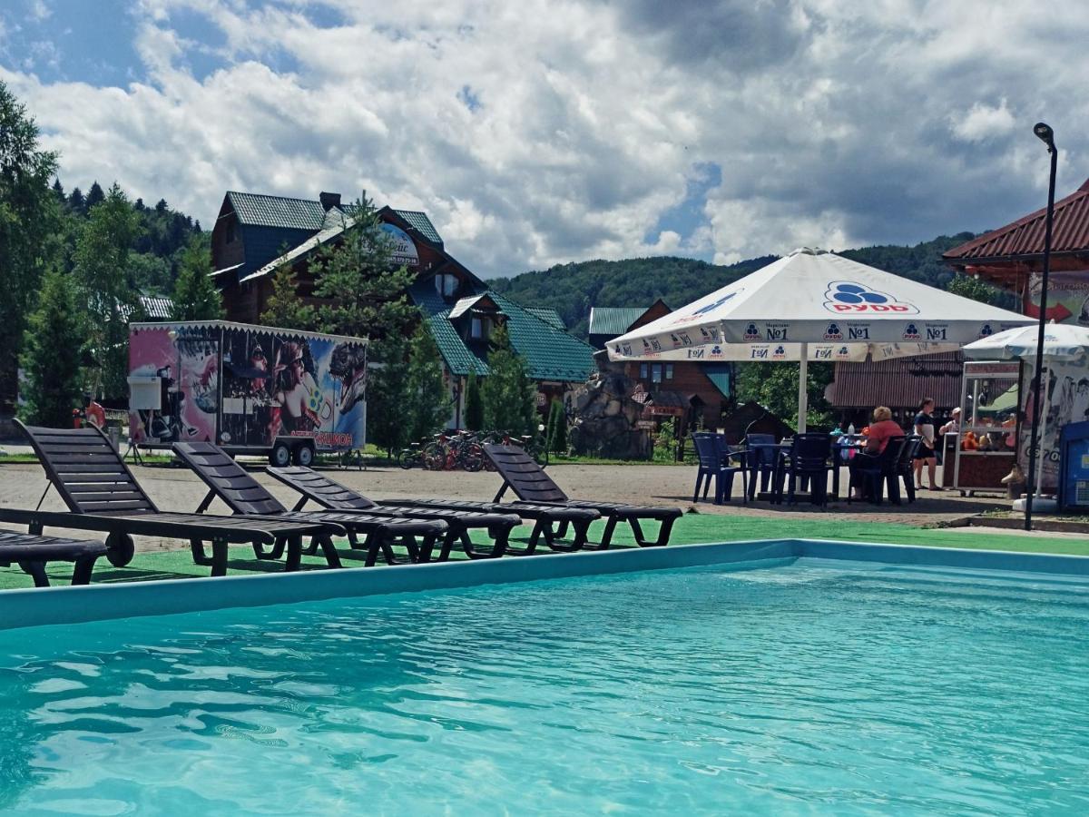 Satori Hotel Migovo Luaran gambar