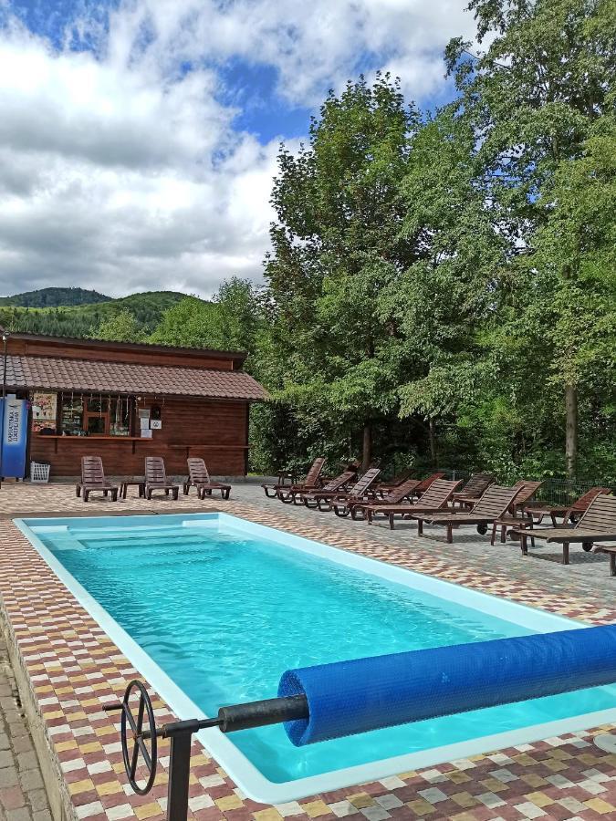 Satori Hotel Migovo Luaran gambar